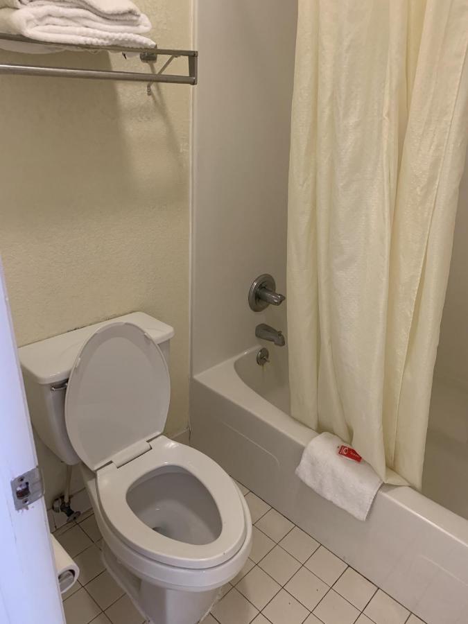 Econo Lodge Дотан Экстерьер фото