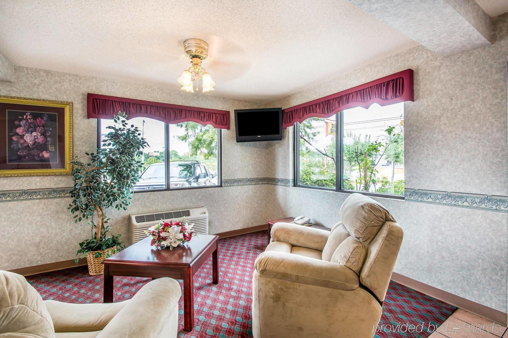 Econo Lodge Дотан Экстерьер фото